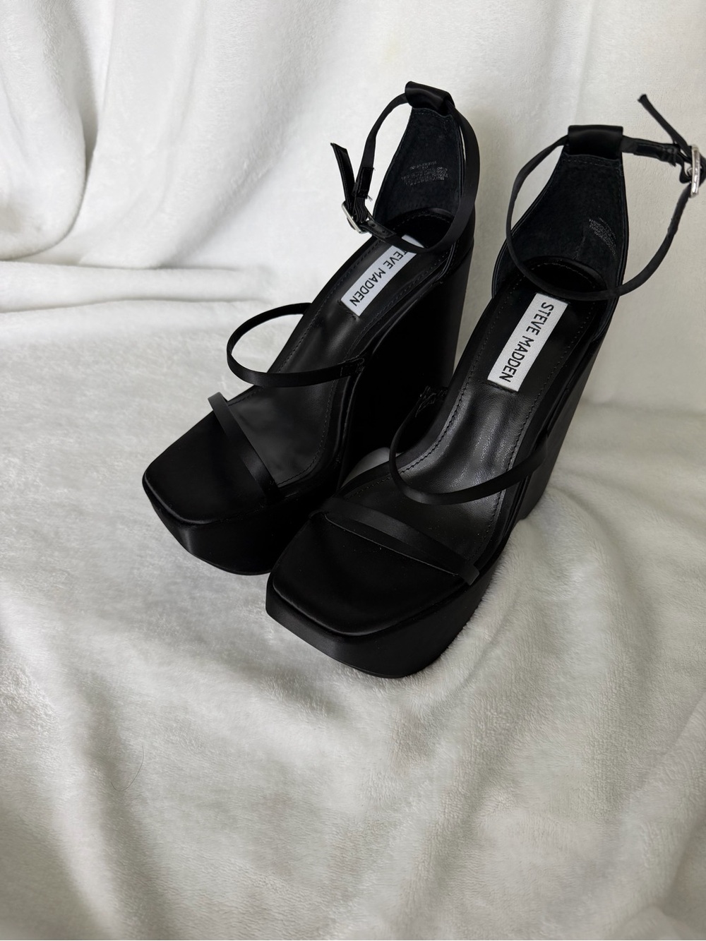 Steve Madden Black Platform Strappy Wedge Sandals